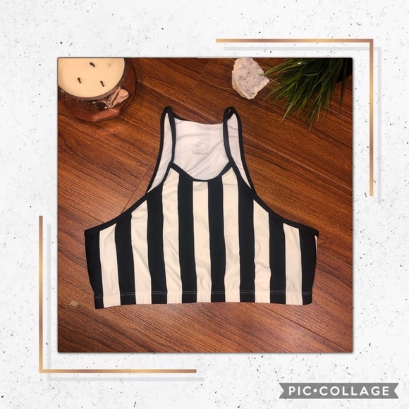 ✨SKINNY DIP BLACK AND WHITE STRIPED HALTER BIKINI✨ - Picture 1 of 3